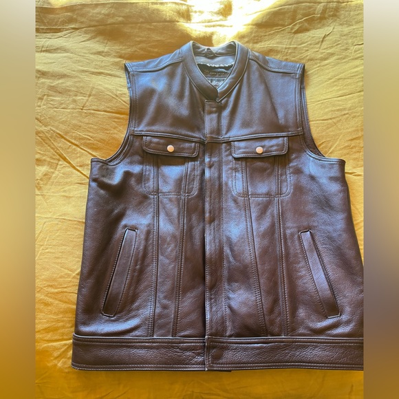 Crank and stroker leather vest, worn twice basically brand new. Brown size small - Picture 2 of 3